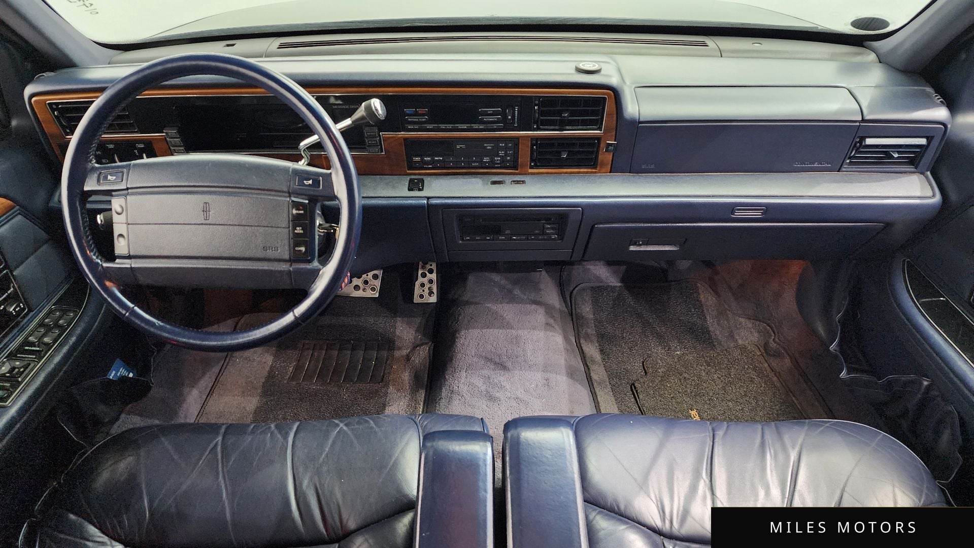 Lincoln Continental 1994 — миниатюра 7