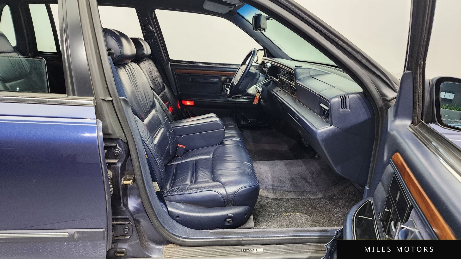 Lincoln Continental 1994 — миниатюра 11