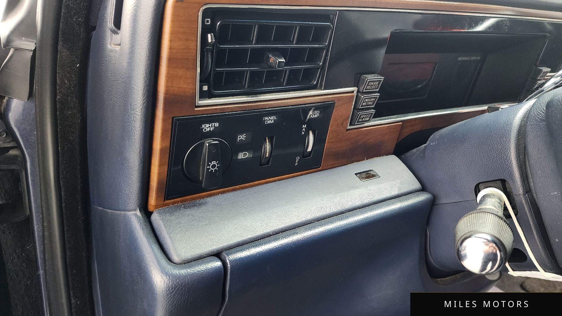 Lincoln Continental 1994 — миниатюра 15