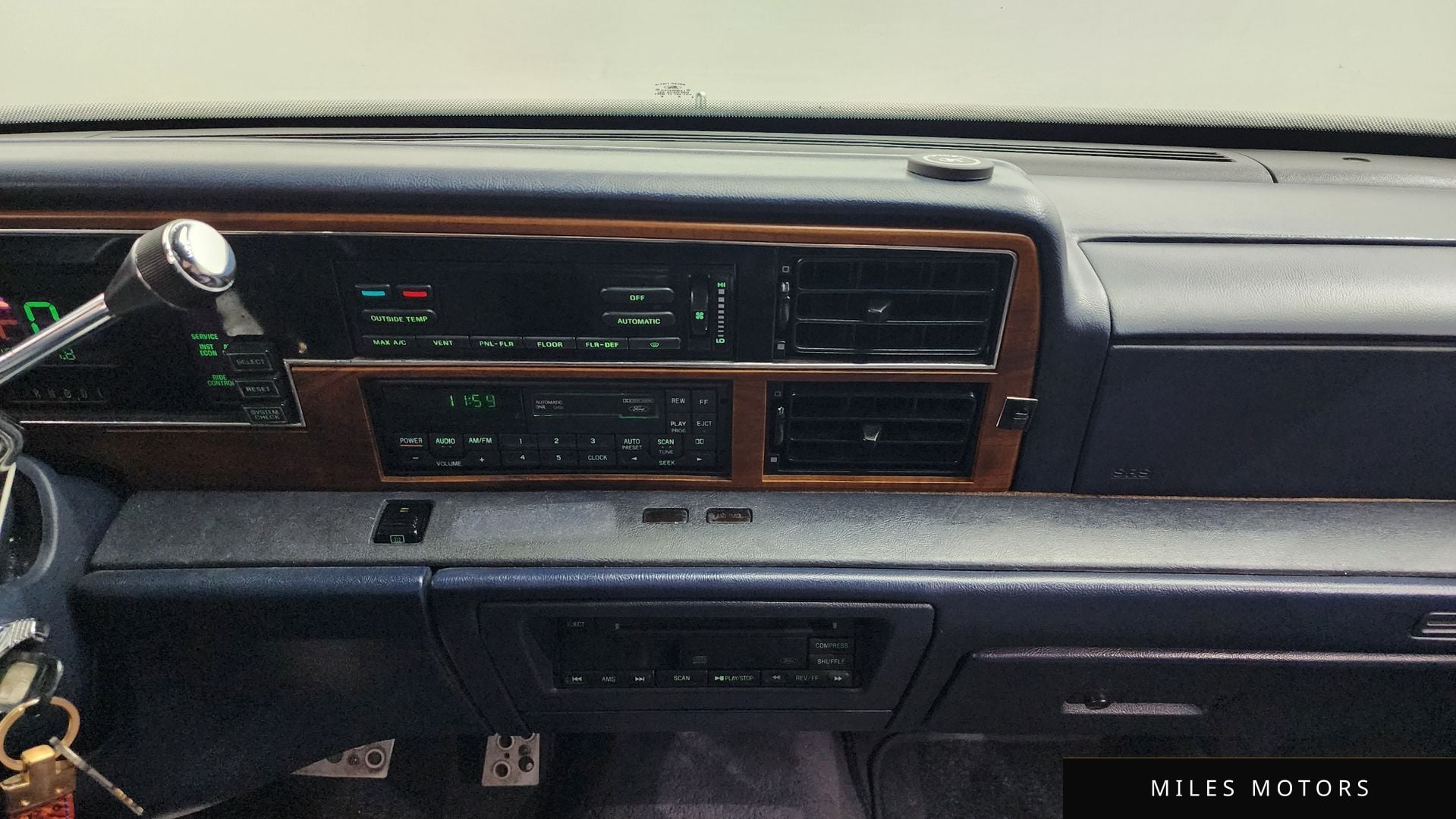 Lincoln Continental 1994 — миниатюра 16
