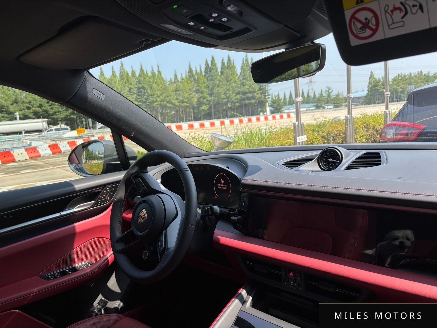 Porsche Macan 2025 — миниатюра 8