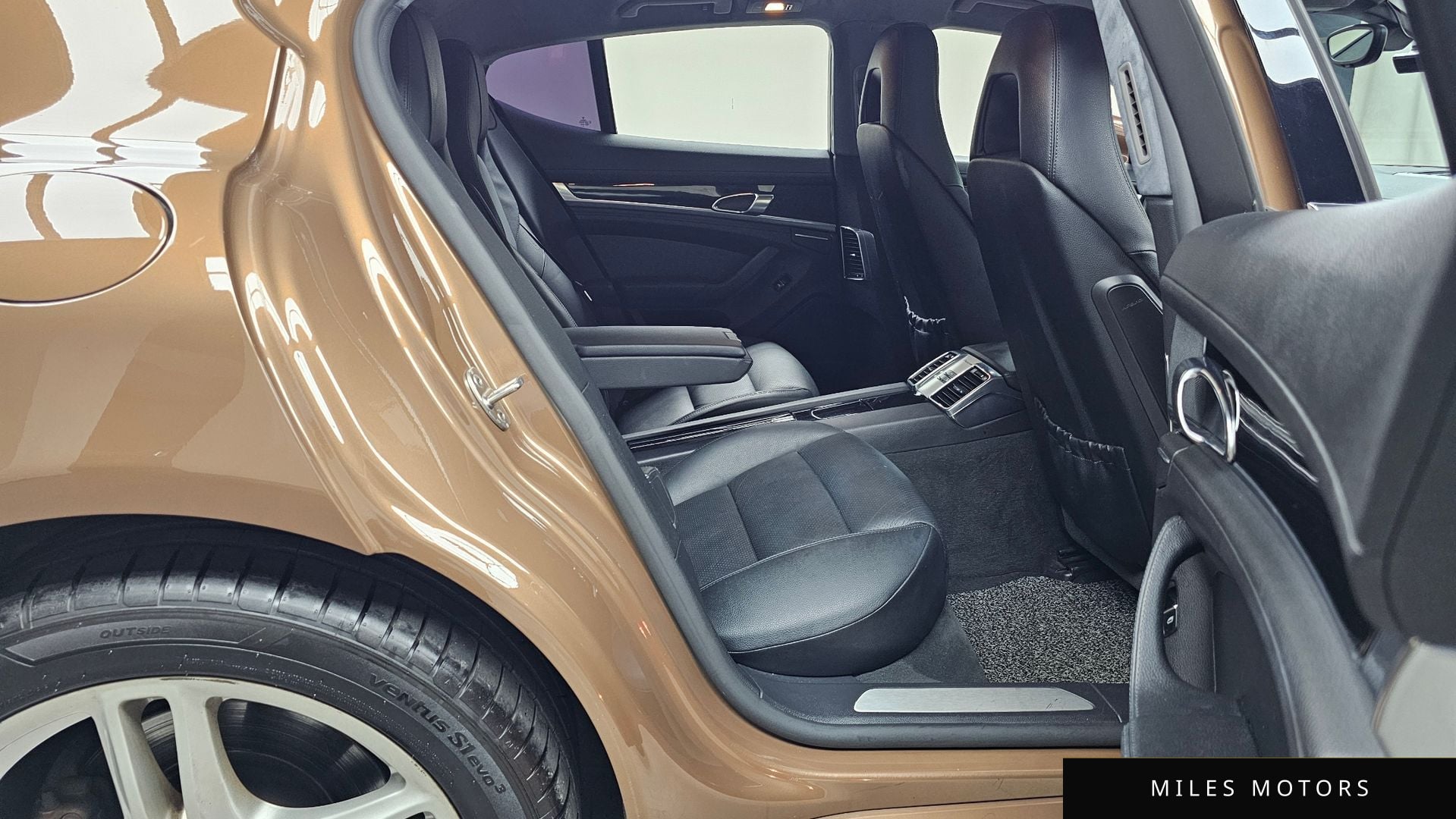 Porsche 파나메라 2010 — миниатюра 12