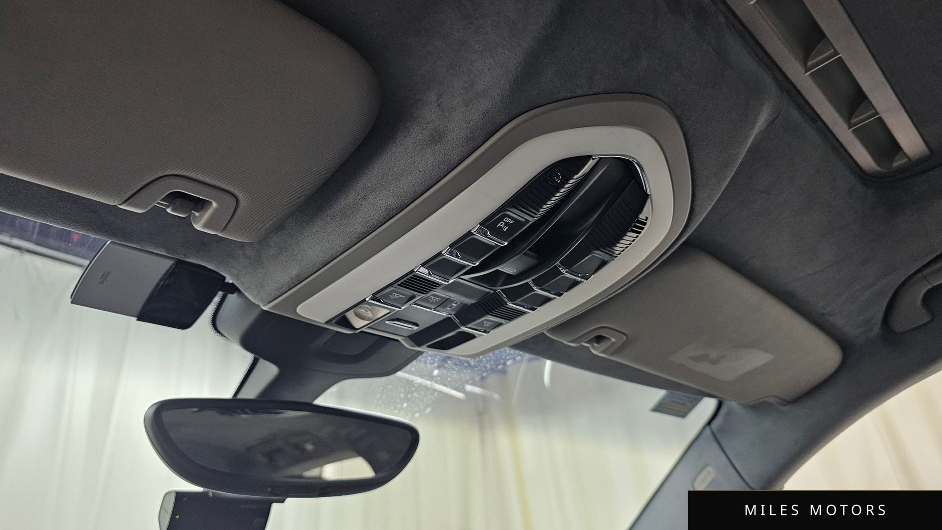 Porsche 파나메라 2010 — миниатюра 17