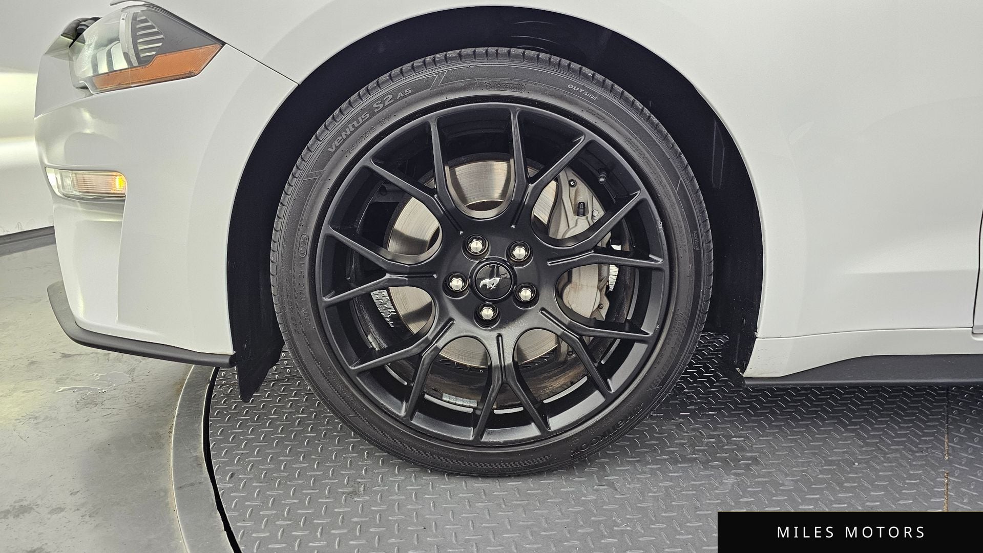 Ford 머스탱 2021 — миниатюра 5
