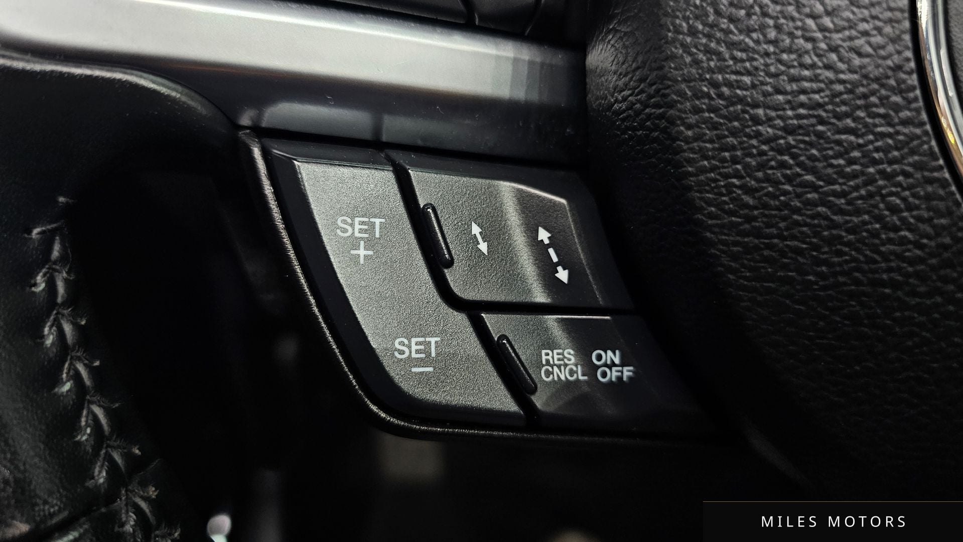 Ford 머스탱 2021 — миниатюра 17