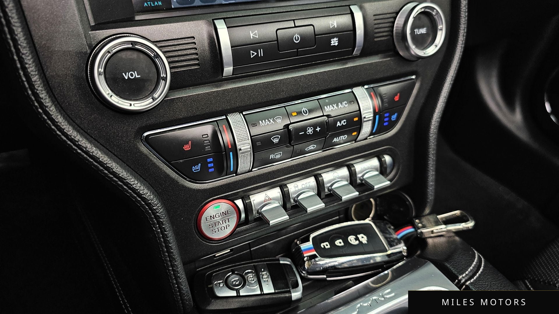 Ford 머스탱 2021 — миниатюра 18