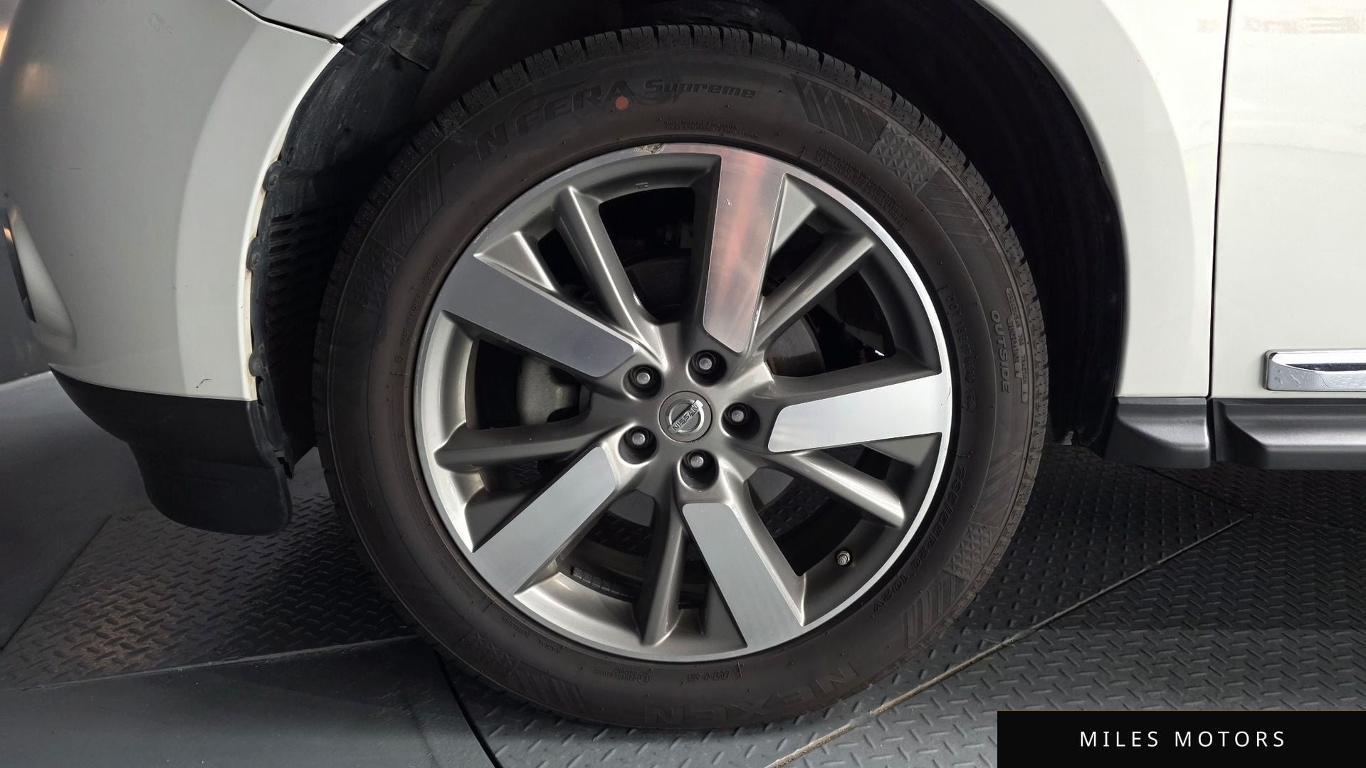 Nissan Pathfinder 2014 — миниатюра 5