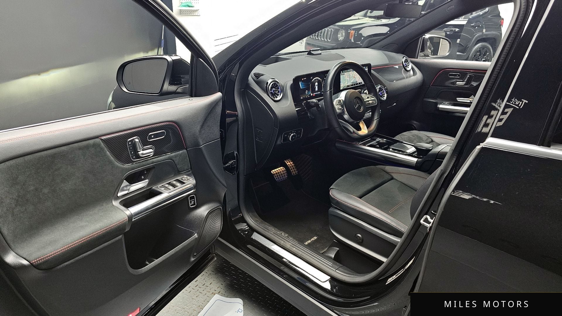 Mercedes-Benz GLA-Class H247 2021 — миниатюра 10