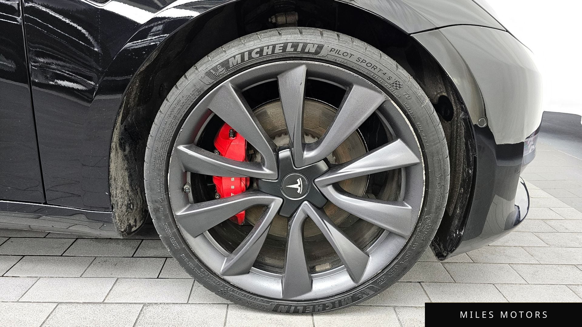 Tesla Model 3 2020 — миниатюра 5
