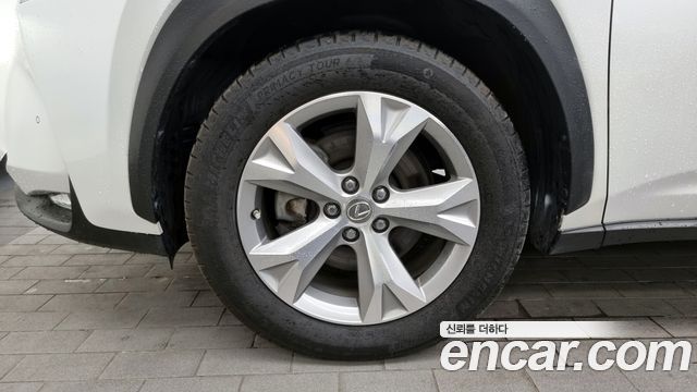 Лексус NX300h 2017 — миниатюра 5