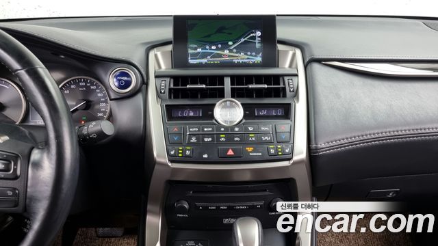 Лексус NX300h 2017 — миниатюра 18
