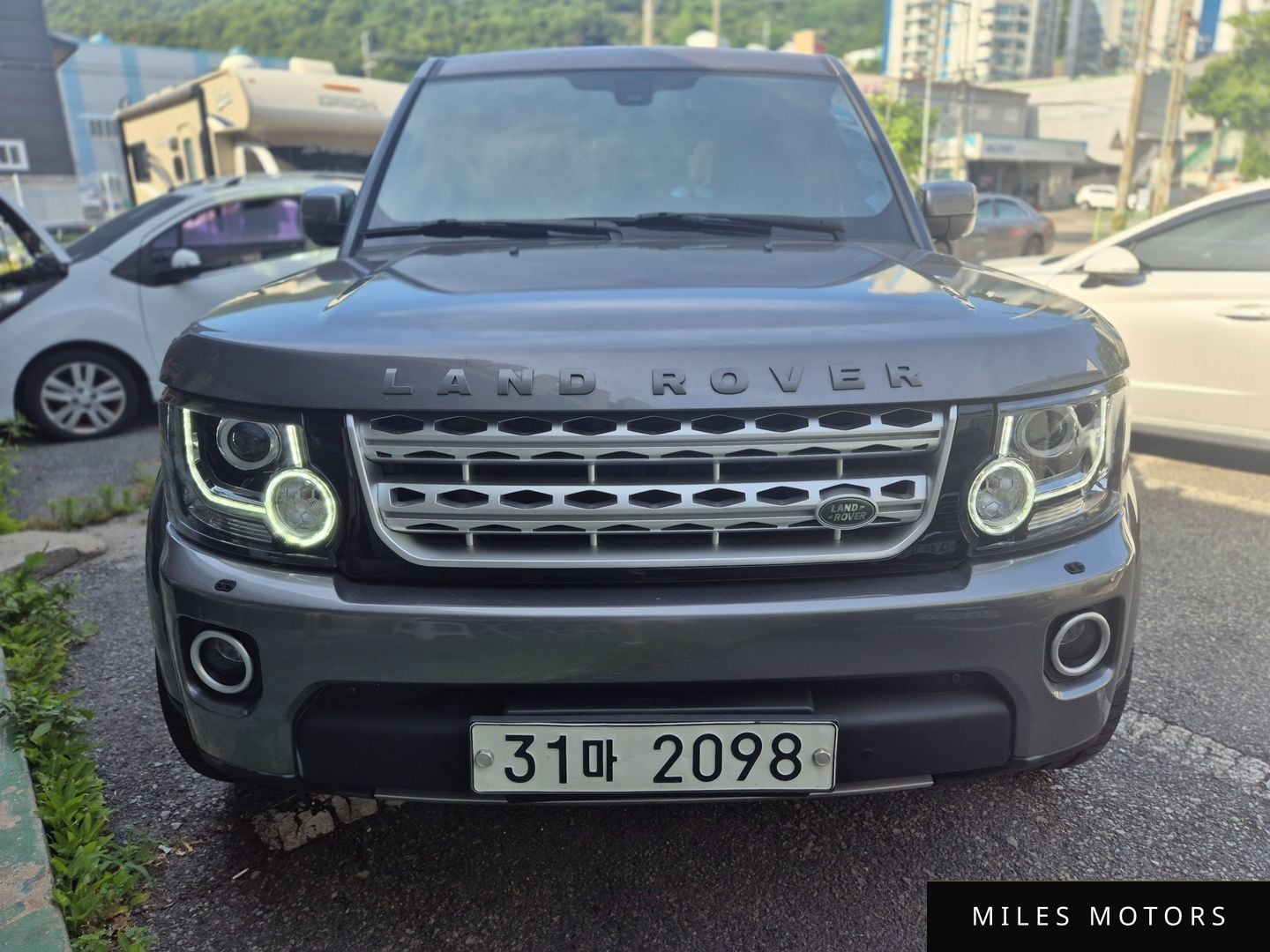Land Rover Discovery 2010 — фото 1 из 12
