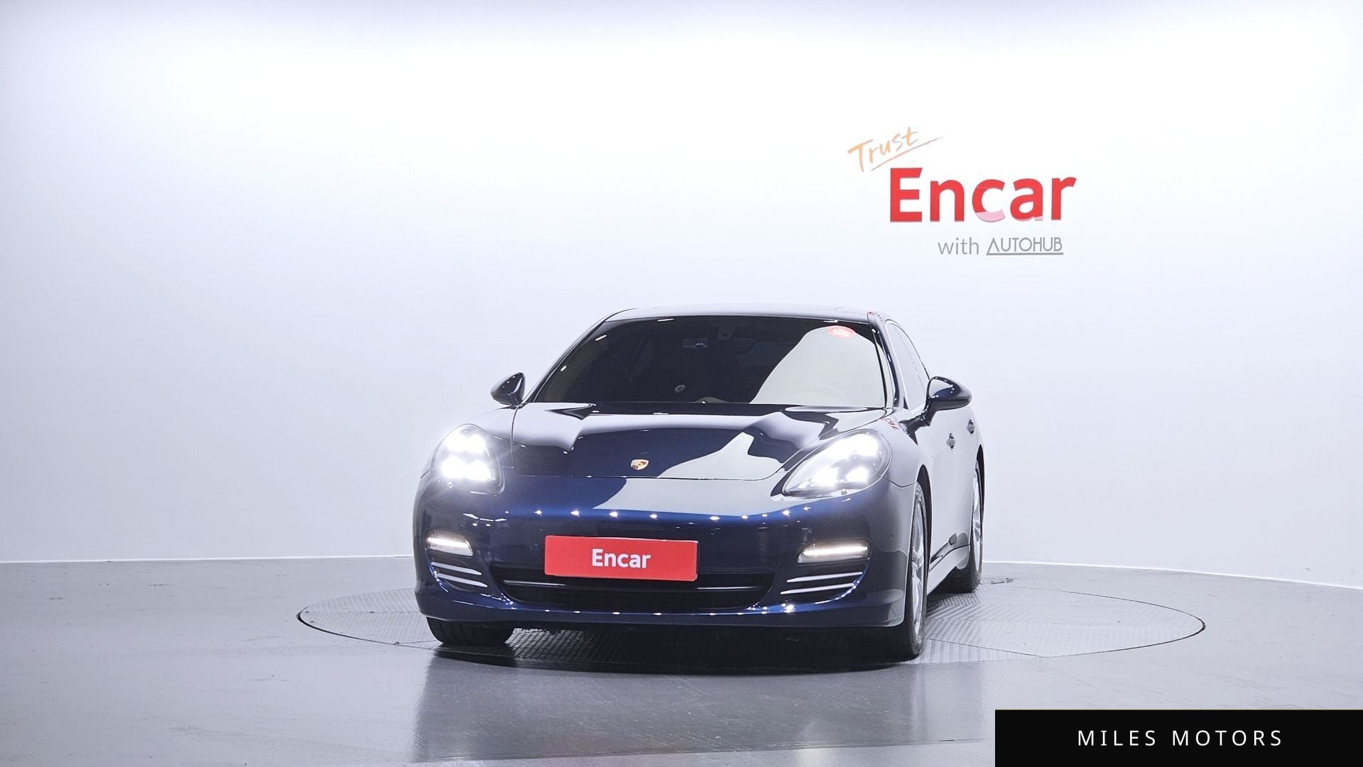 Porsche Panamera 2011 — миниатюра 3