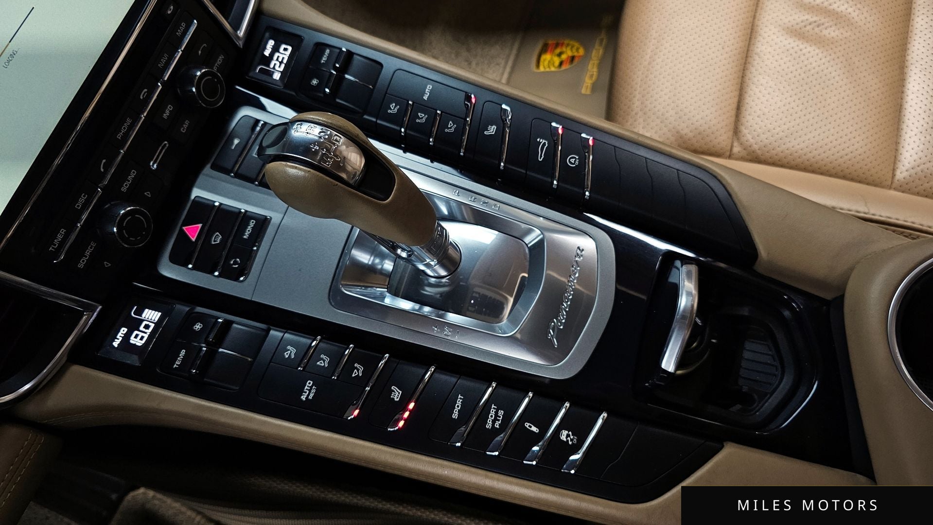 Porsche Panamera 2011 — миниатюра 9