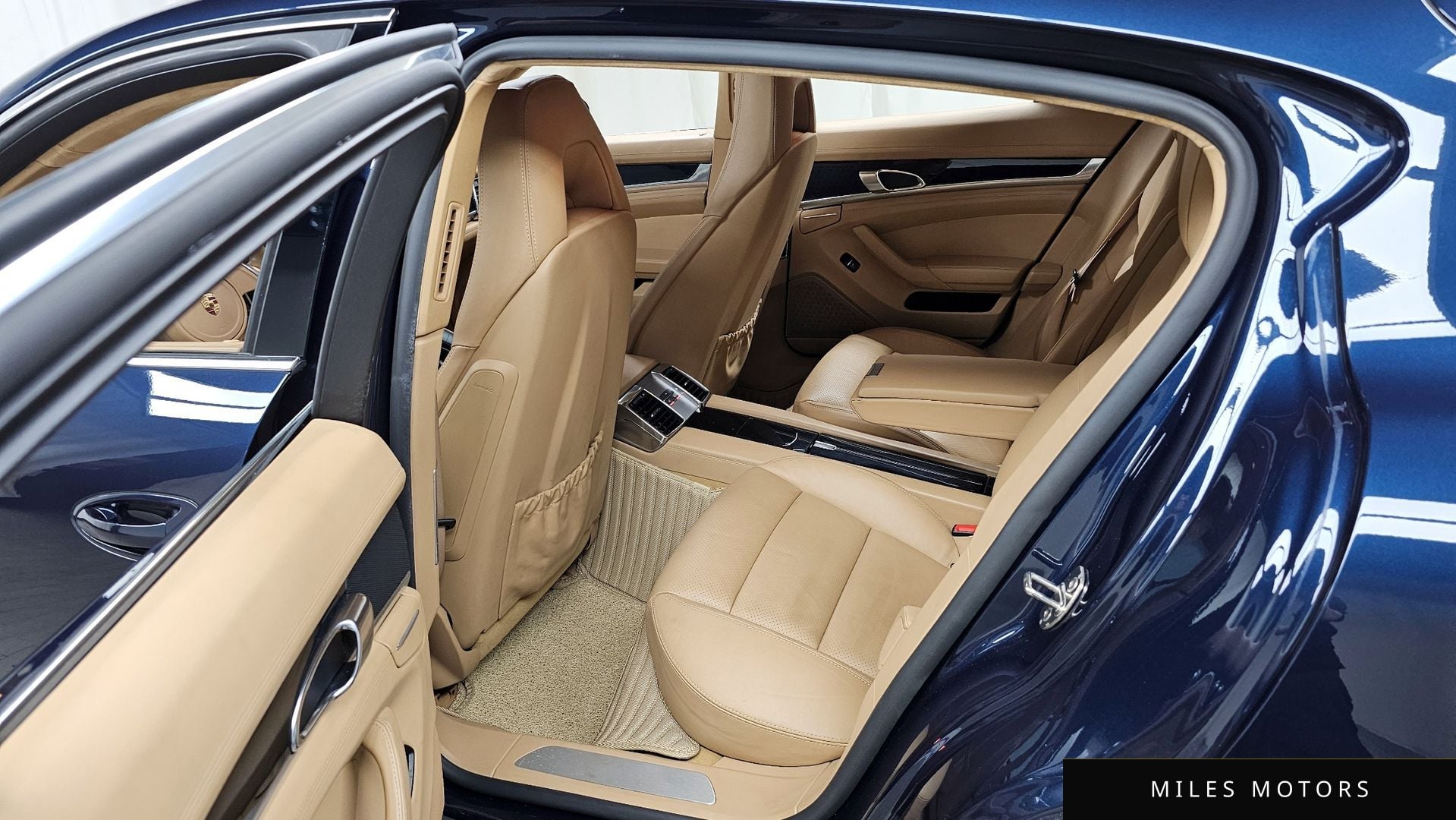 Porsche Panamera 2011 — миниатюра 11