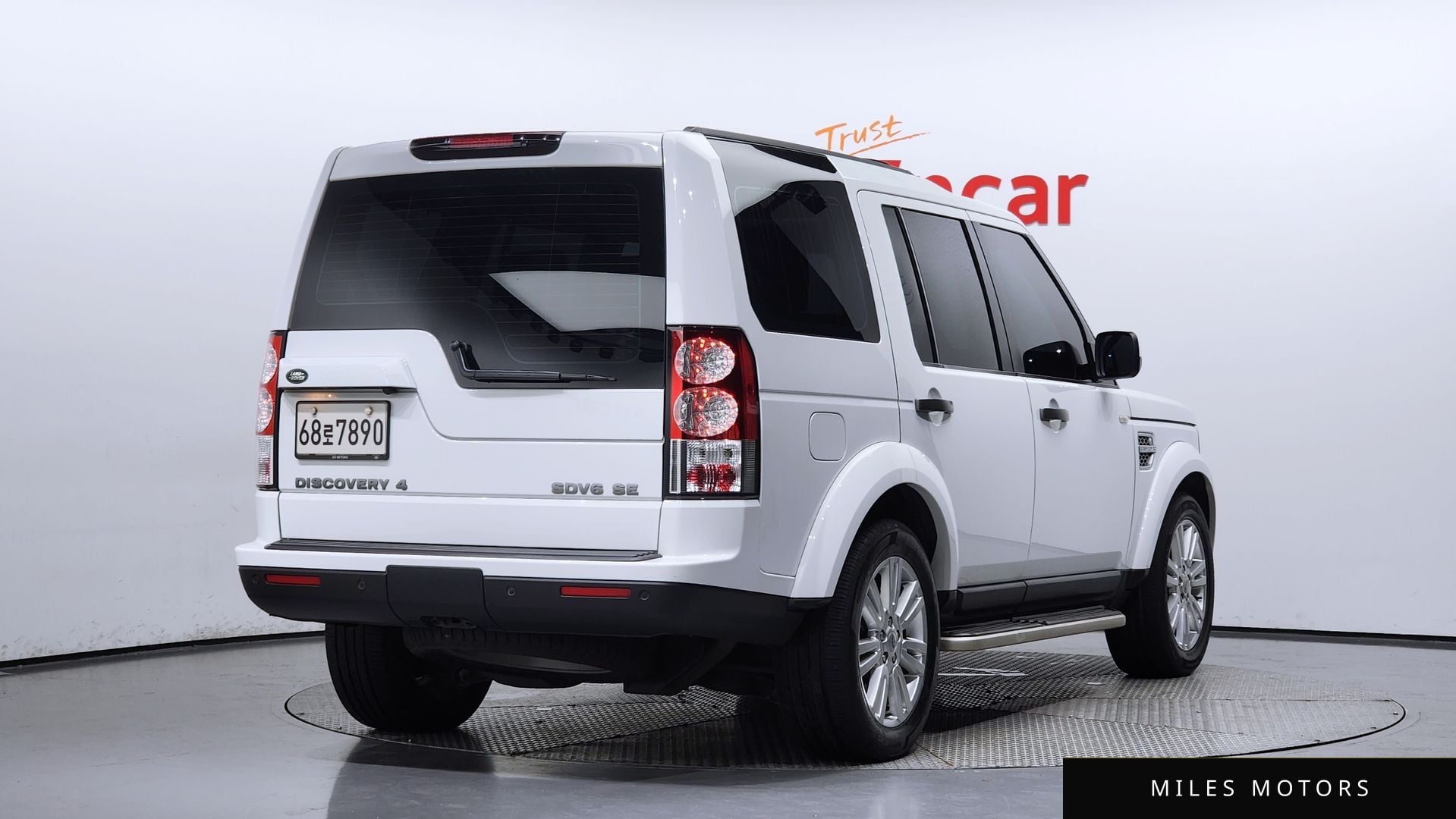 Land Rover Discovery 2012 — миниатюра 2
