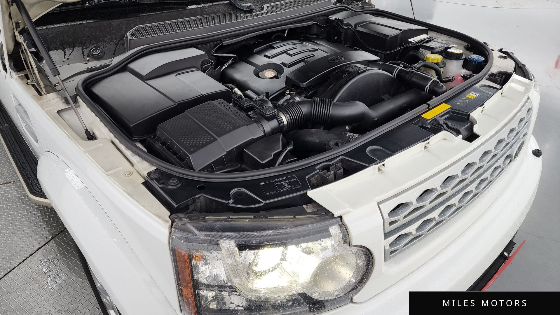 Land Rover Discovery 2012 — миниатюра 6