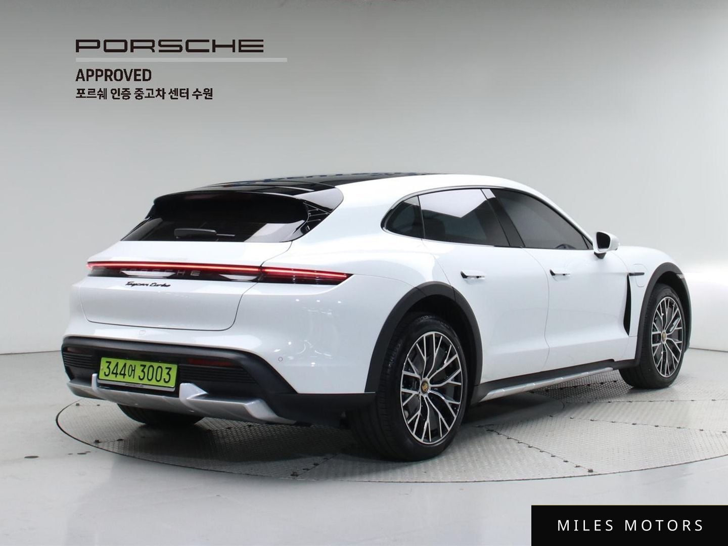 Porsche Taycan 2024 — миниатюра 2