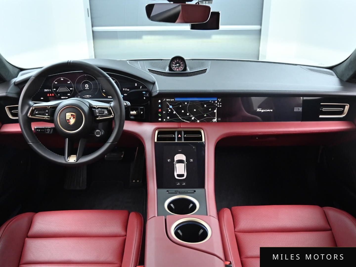 Porsche Taycan 2024 — миниатюра 7