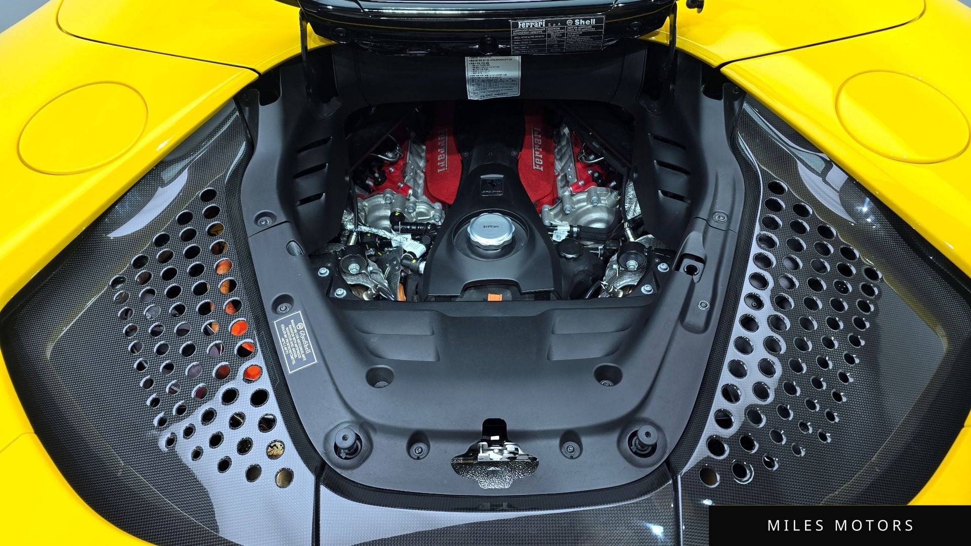 Ferrari SF90 스파이더 2023 — миниатюра 6