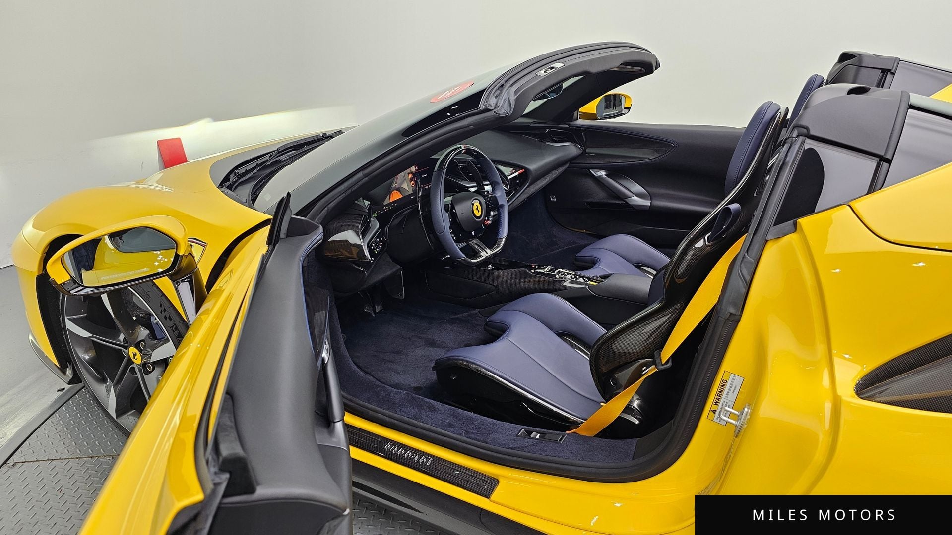 Ferrari SF90 스파이더 2023 — миниатюра 11