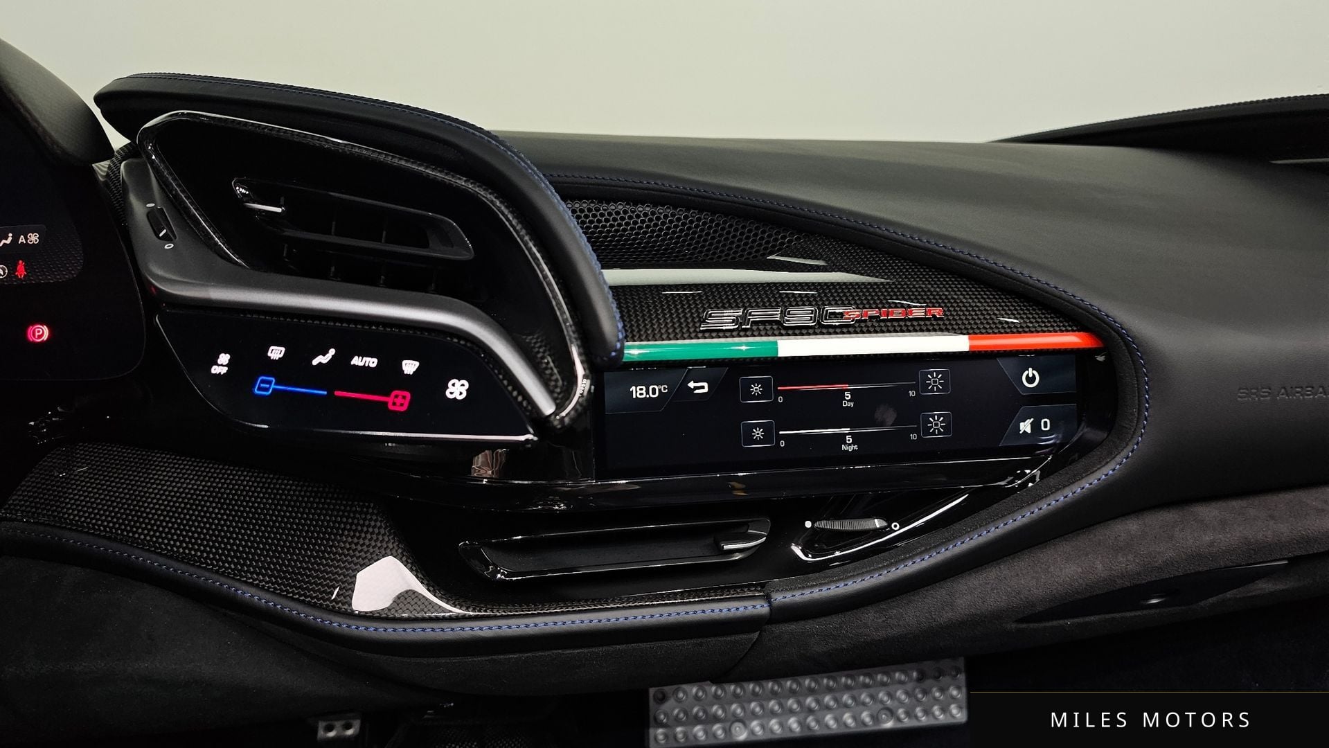 Ferrari SF90 스파이더 2023 — миниатюра 15