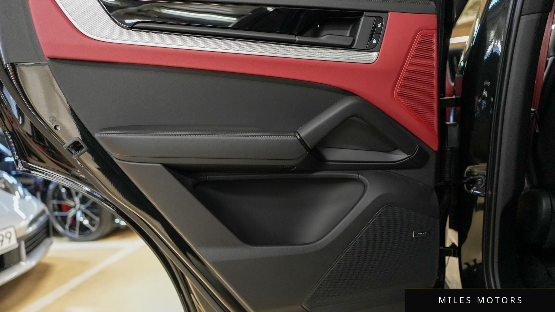 Porsche Cayenne 2024 — миниатюра 14