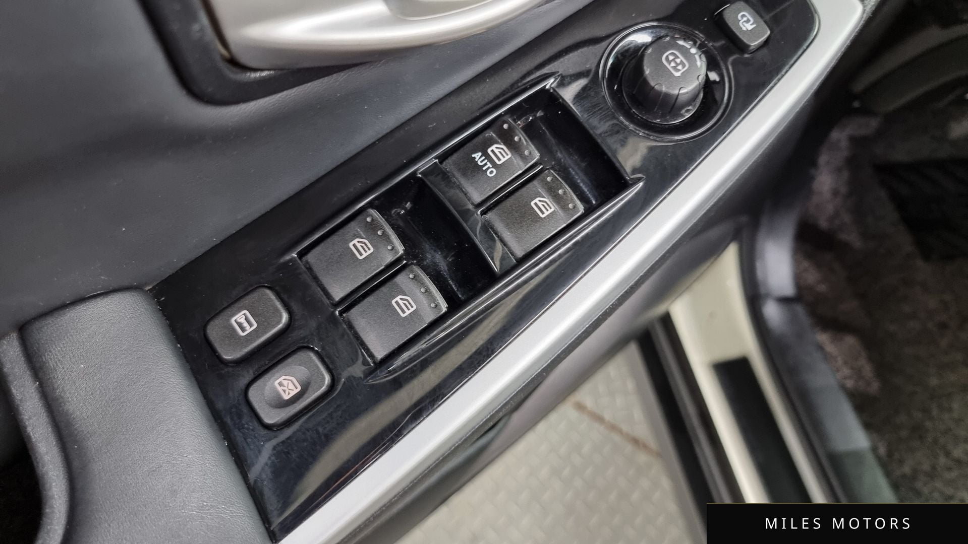 KG Mobility KORANDO 2014 — миниатюра 12