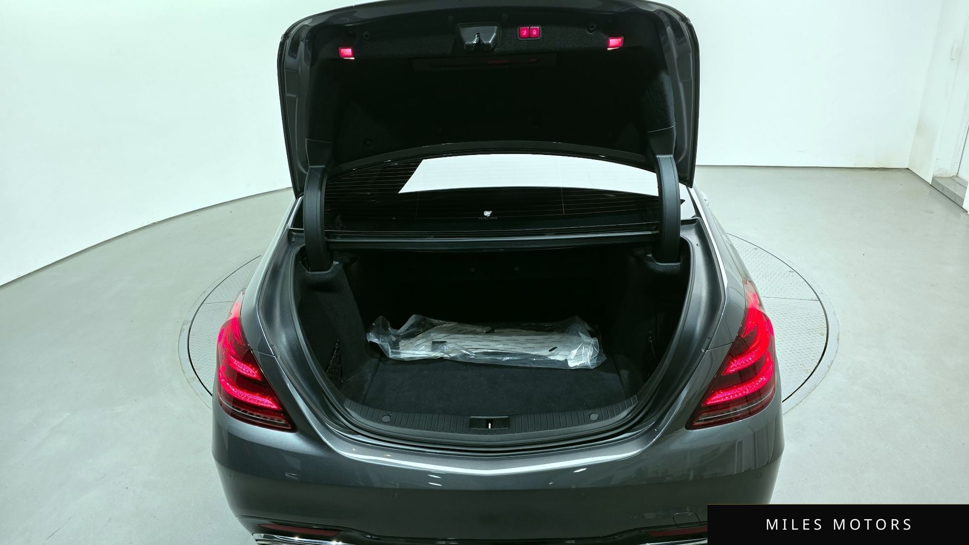 Mercedes-Benz S-Class W222 2018 — миниатюра 20