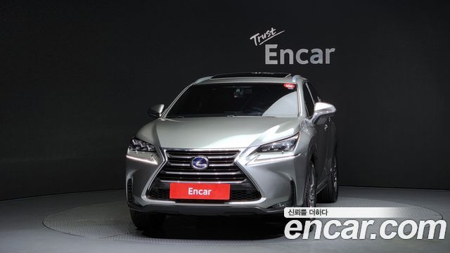 Лексус NX300h 2017 — миниатюра 3