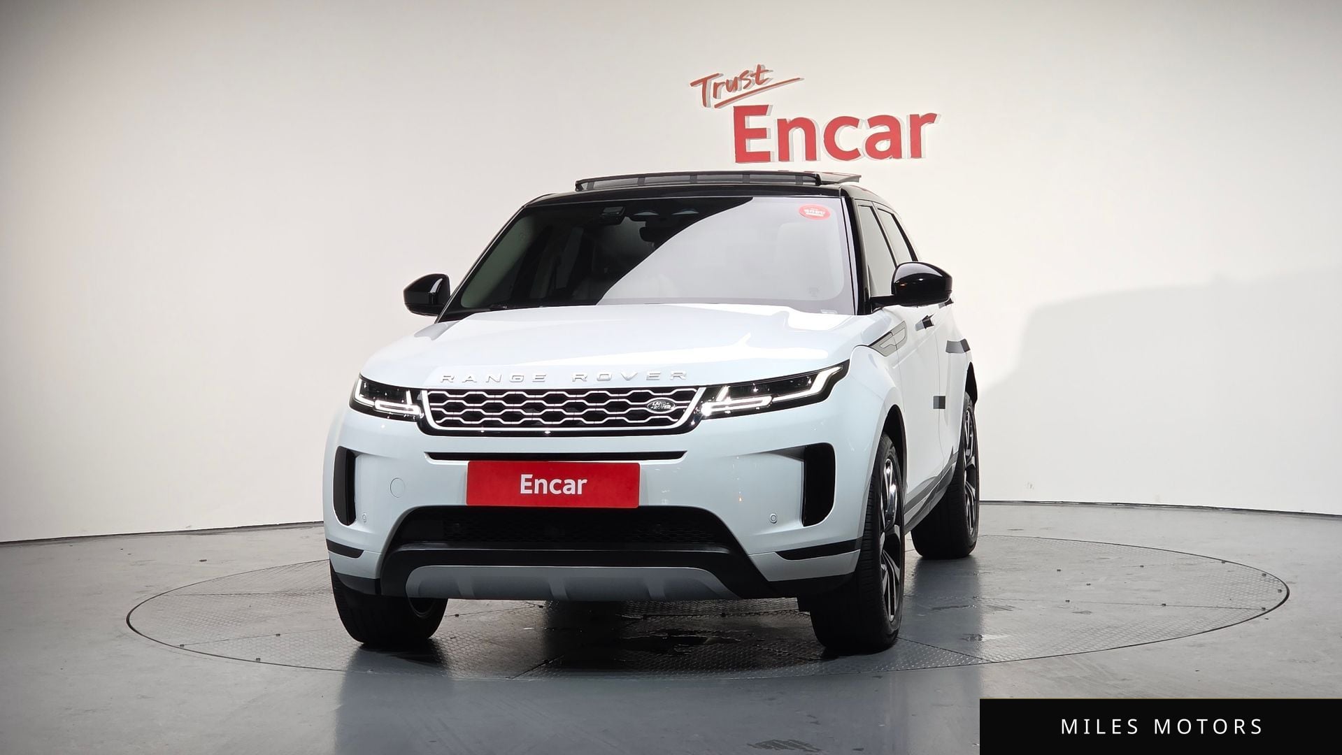 Land Rover Range Rover Evoque 2023 — миниатюра 3