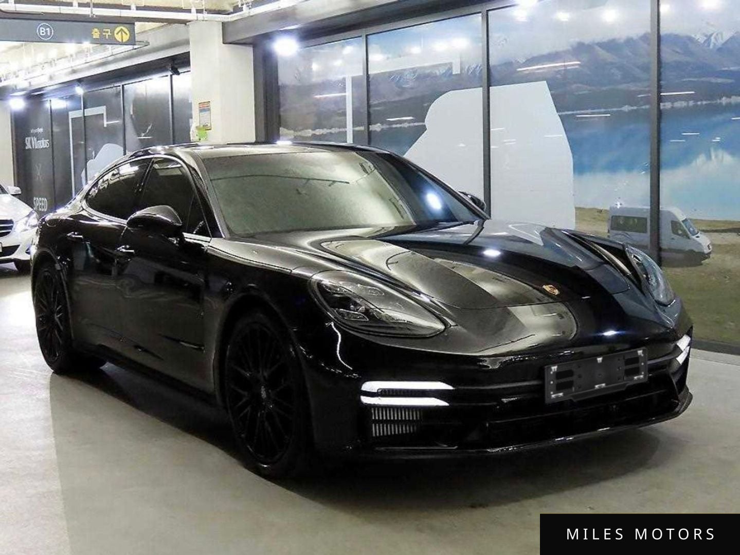 Porsche Panamera 2021 — фото 1 из 12