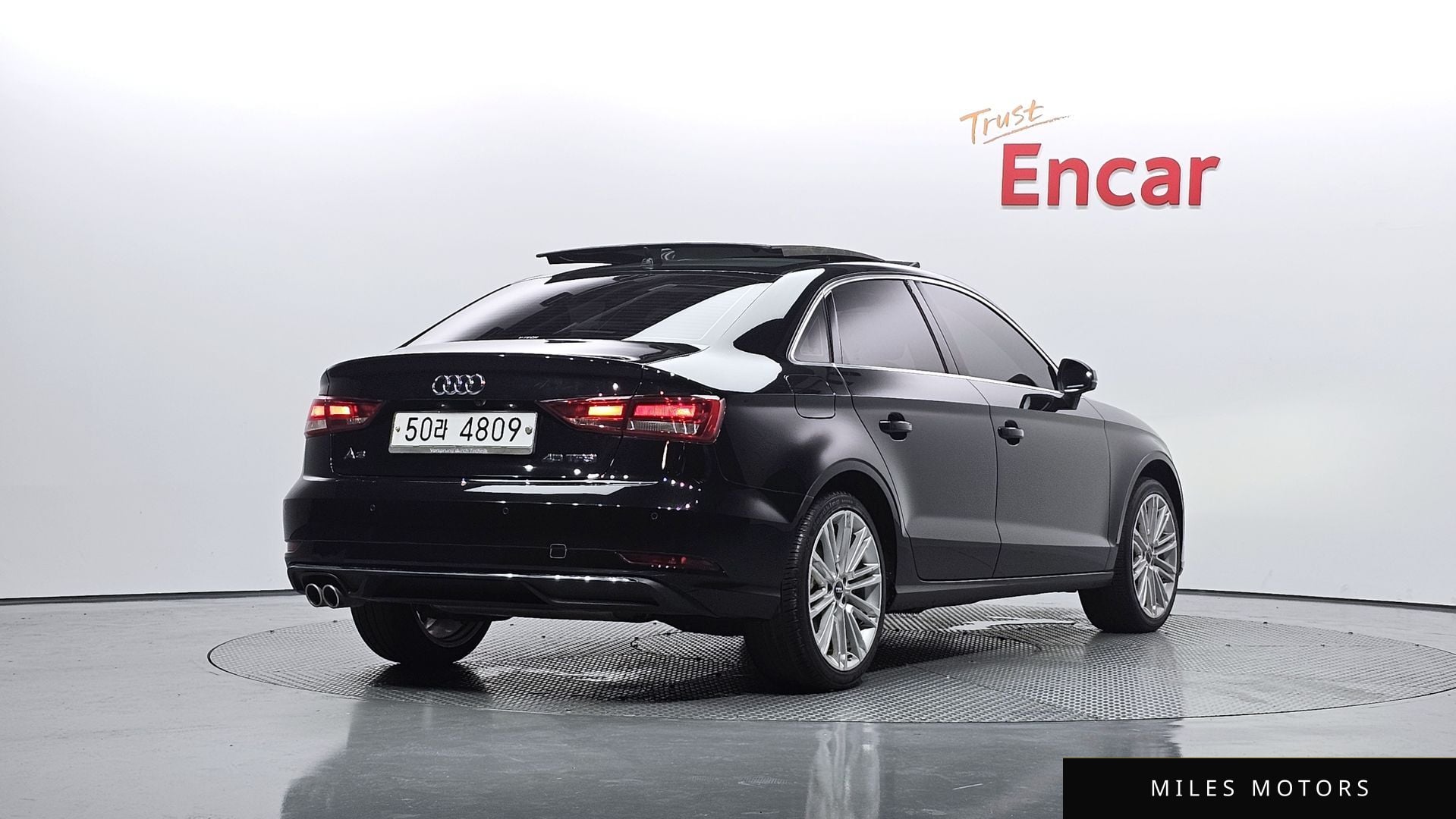 Audi A3 2018 — миниатюра 2