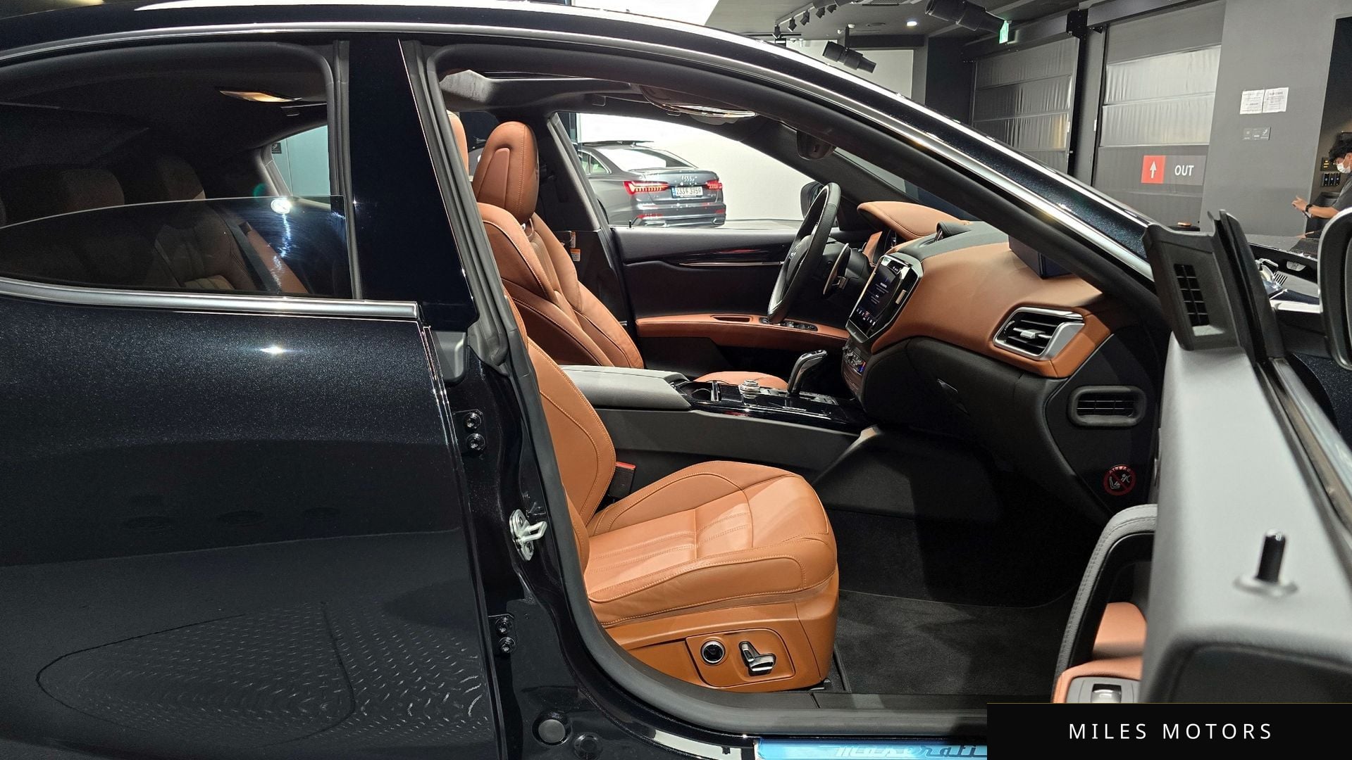 Maserati 기블리 2022 — миниатюра 11