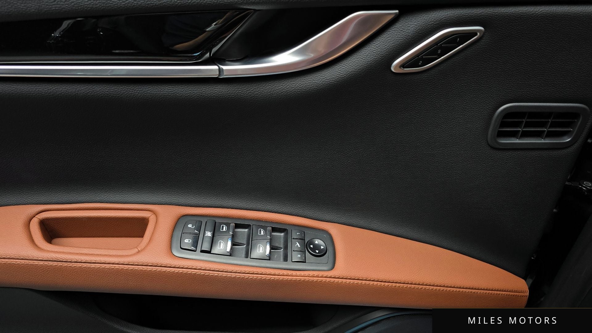 Maserati 기블리 2022 — миниатюра 18