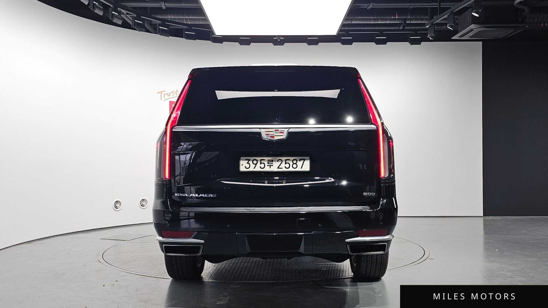 Cadillac Escalade 2021 — миниатюра 4