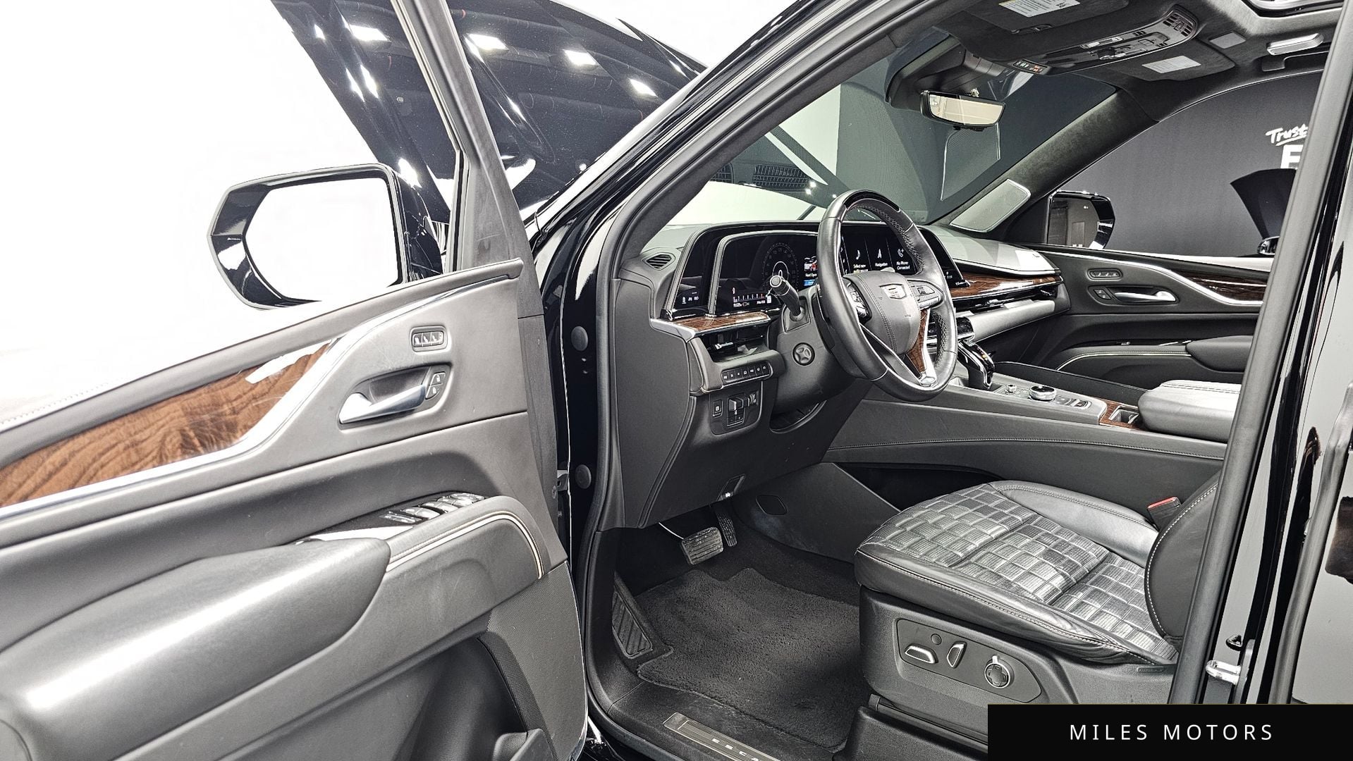 Cadillac Escalade 2021 — миниатюра 11