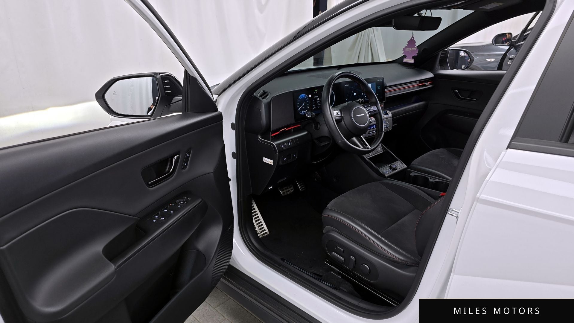 Hyundai Kona 2023 — миниатюра 10