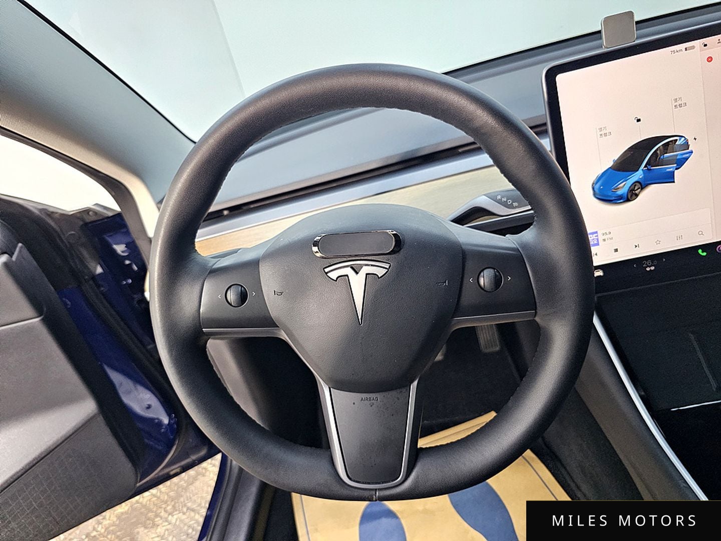 Tesla Model 3 2020 — миниатюра 12