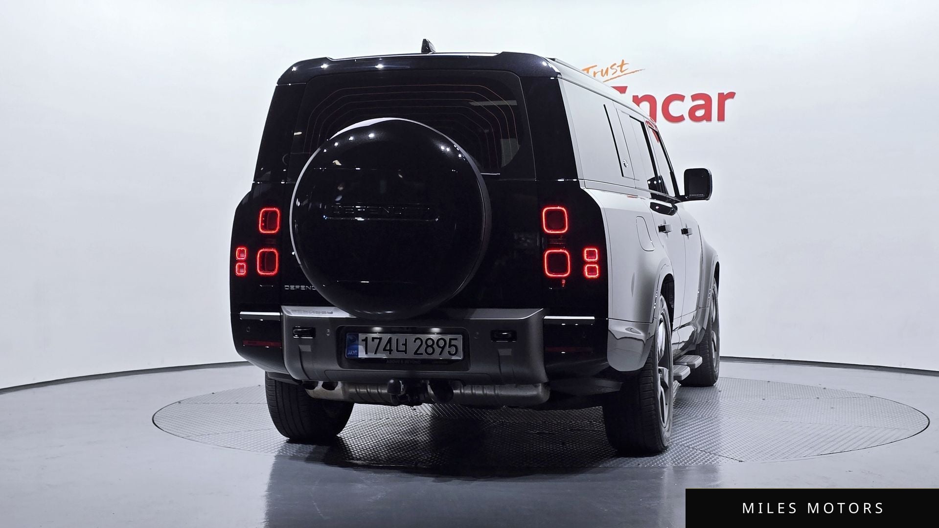 Land Rover Defender 2024 — миниатюра 4