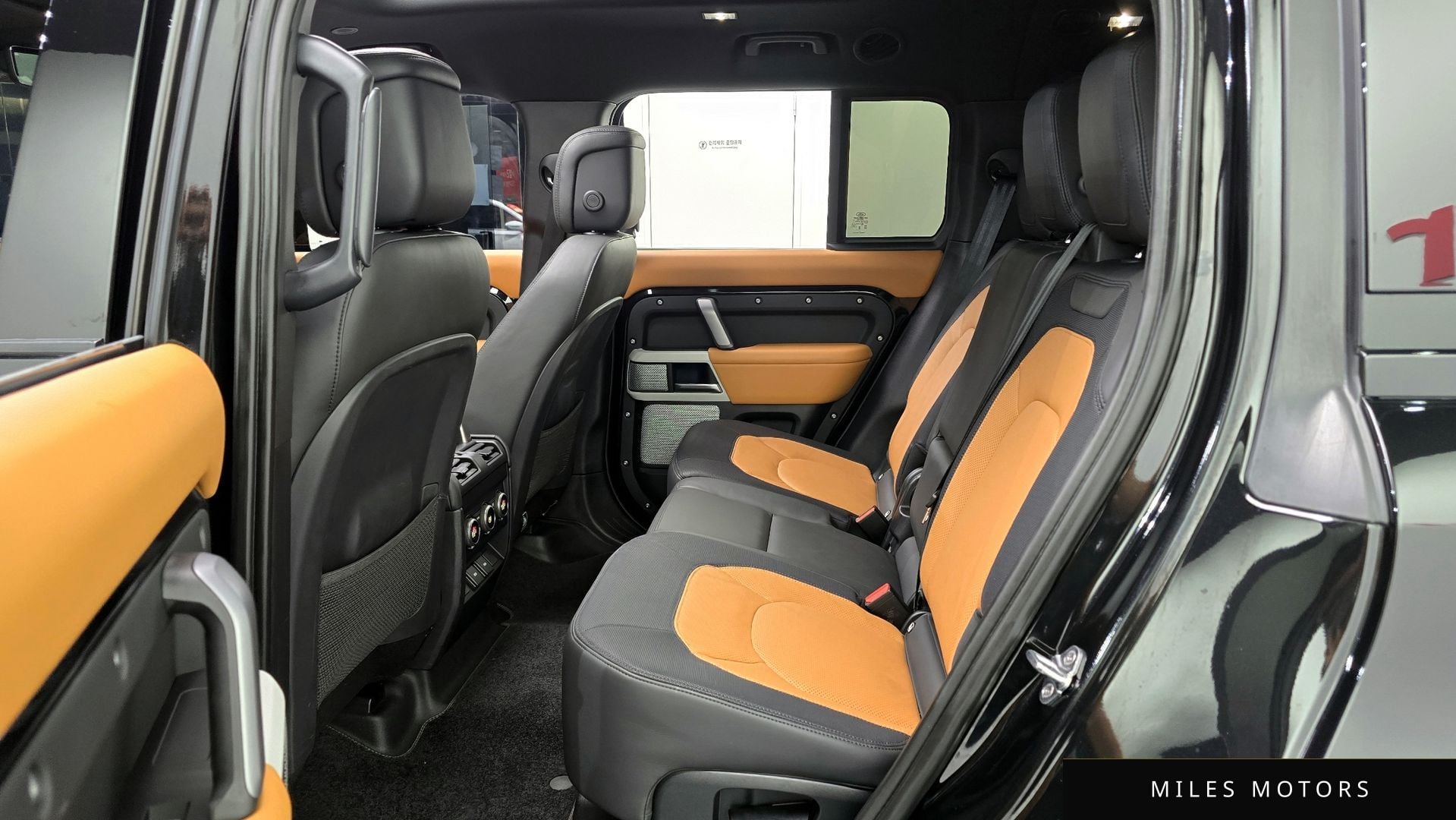 Land Rover Defender 2024 — миниатюра 12