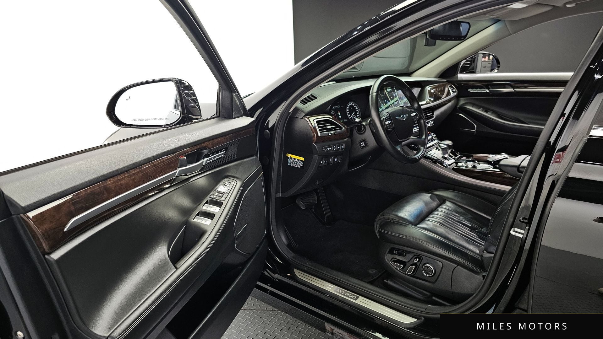 Genesis EQ900 2016 — миниатюра 11
