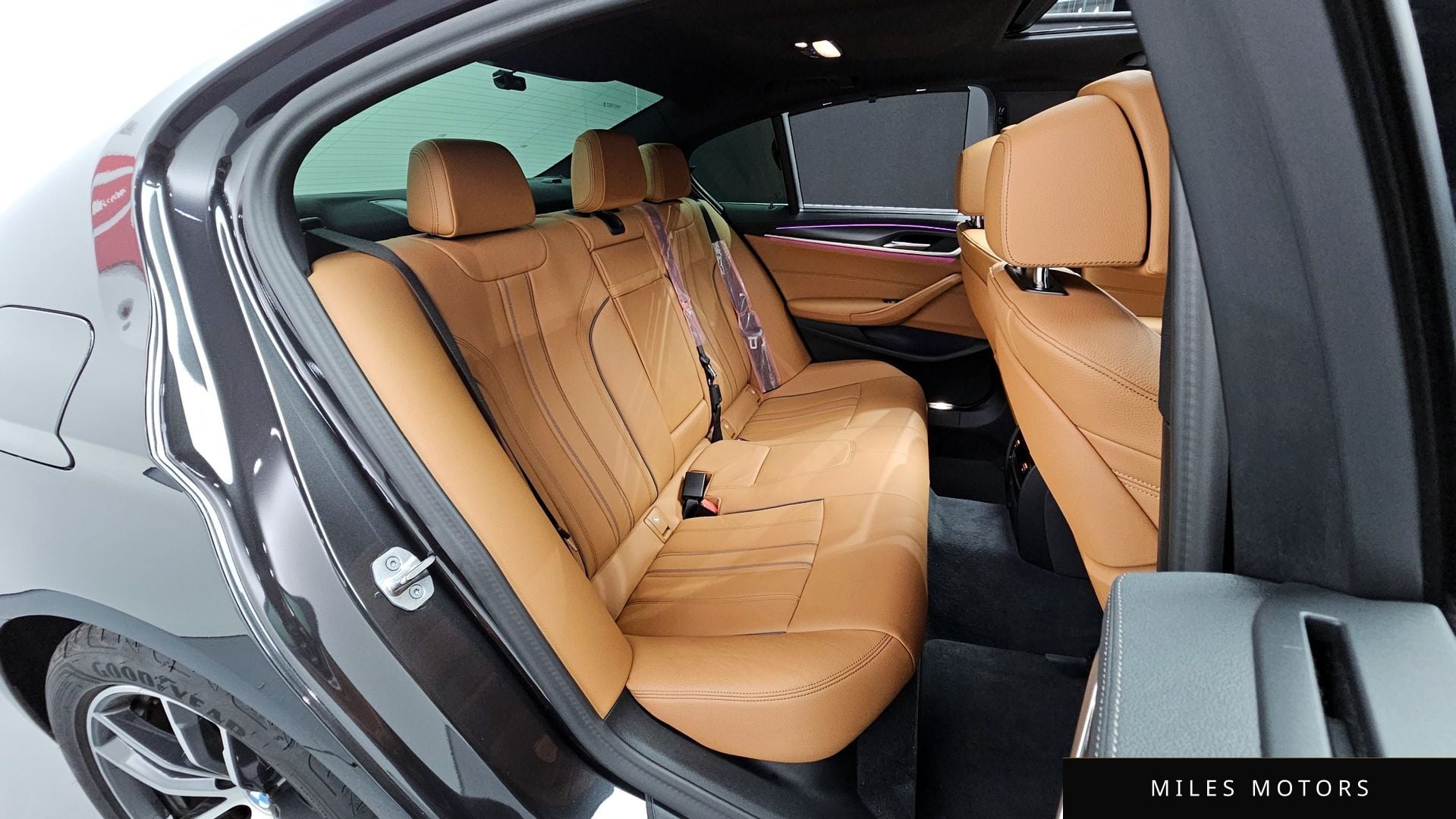 BMW 5 Series (G30) 2023 — миниатюра 11