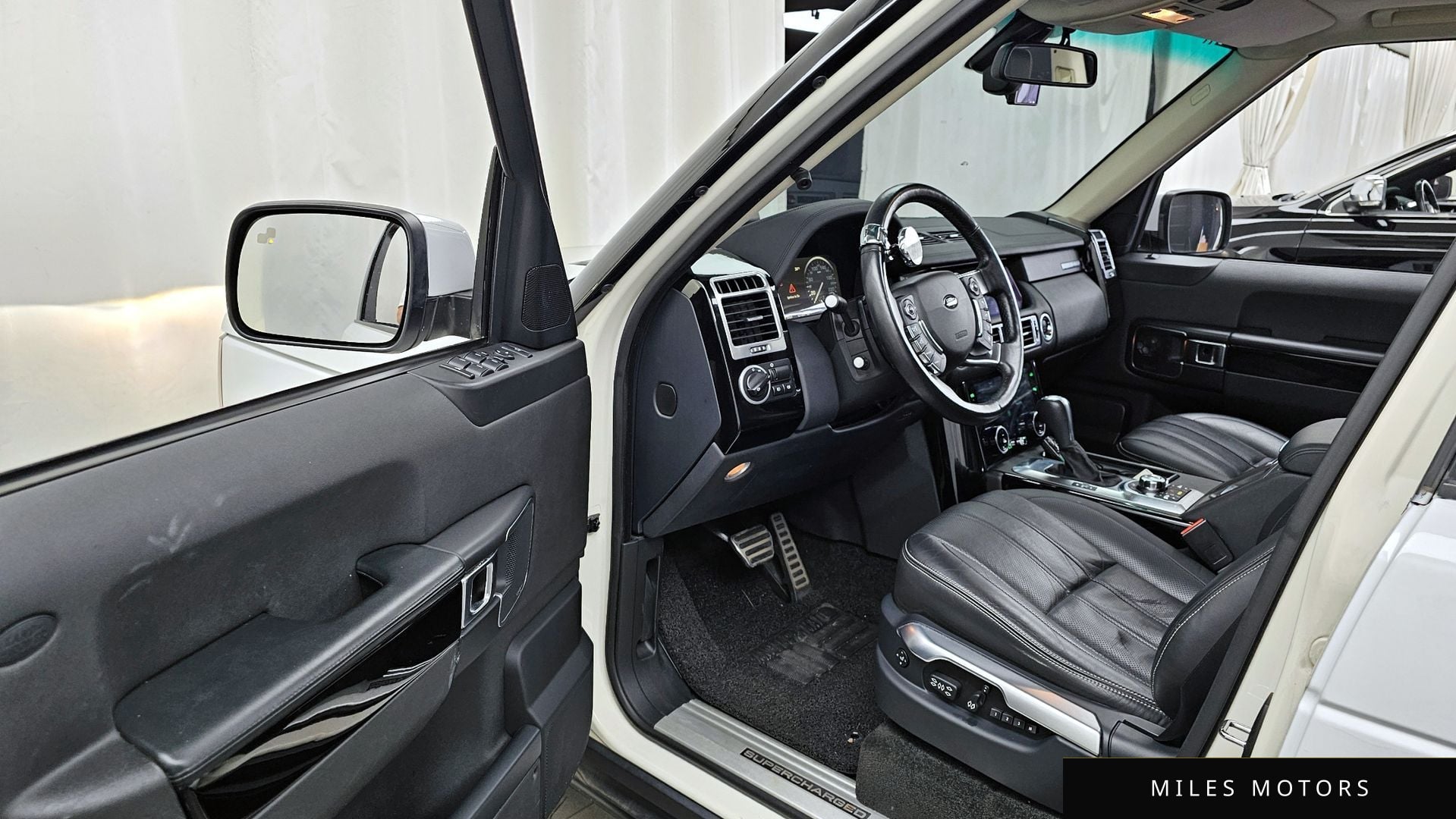 Land Rover Range Rover 2010 — миниатюра 10