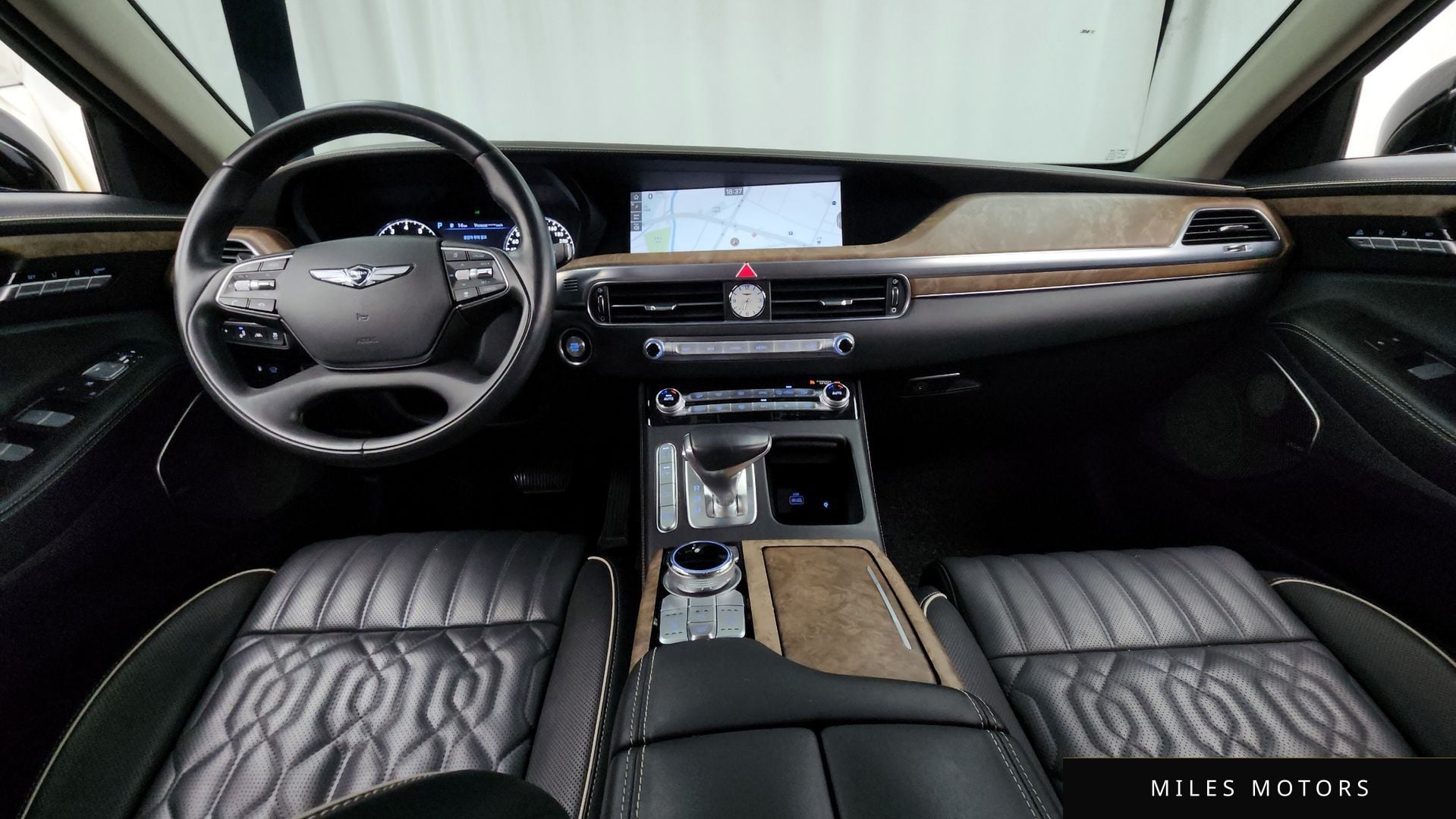 Genesis G90 2019 — миниатюра 7