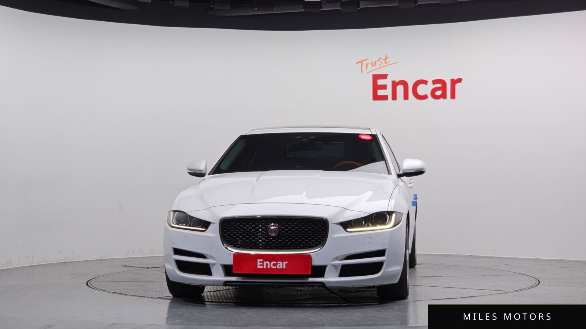Jaguar XE 2017 — миниатюра 3