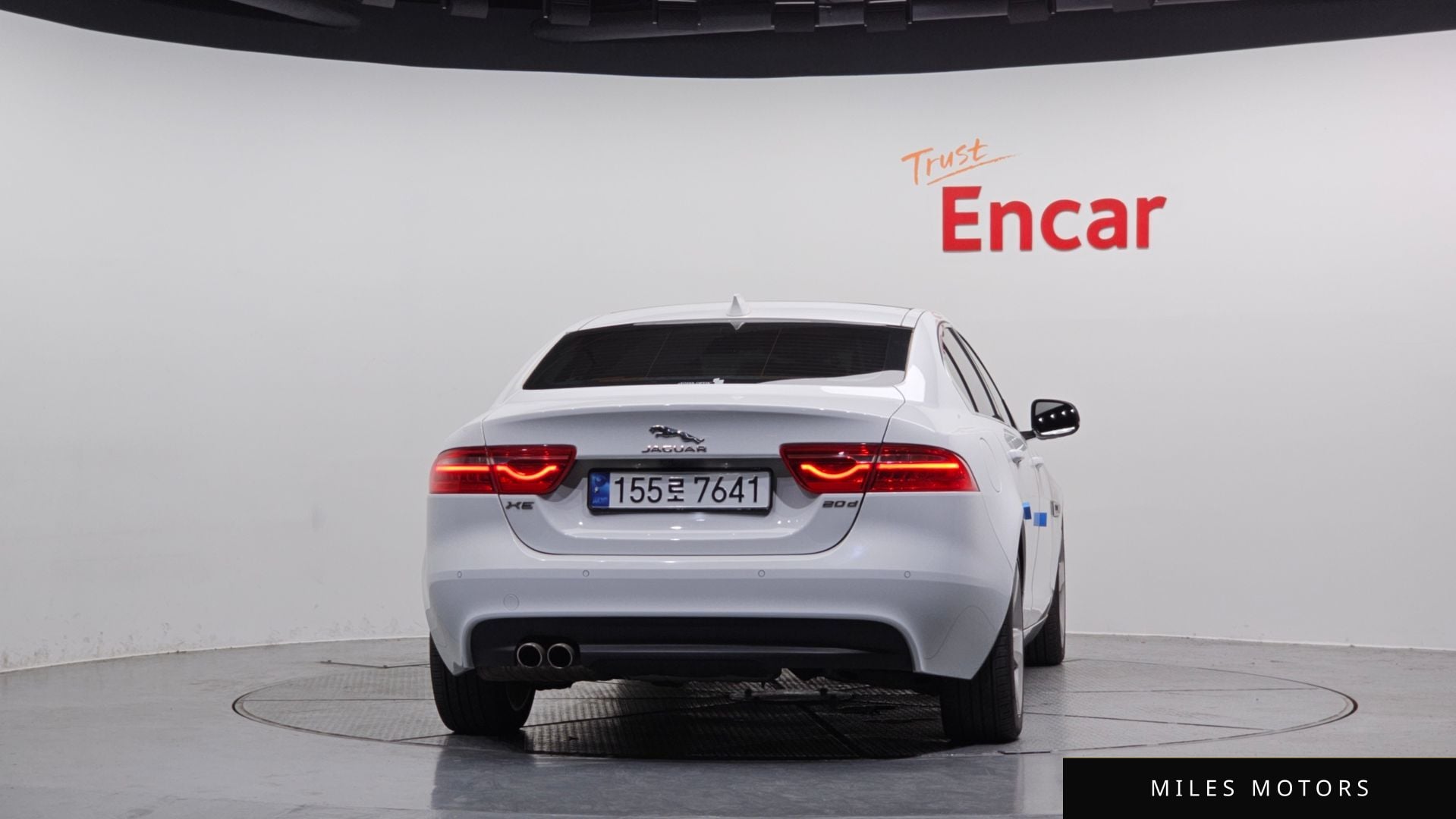 Jaguar XE 2017 — миниатюра 4
