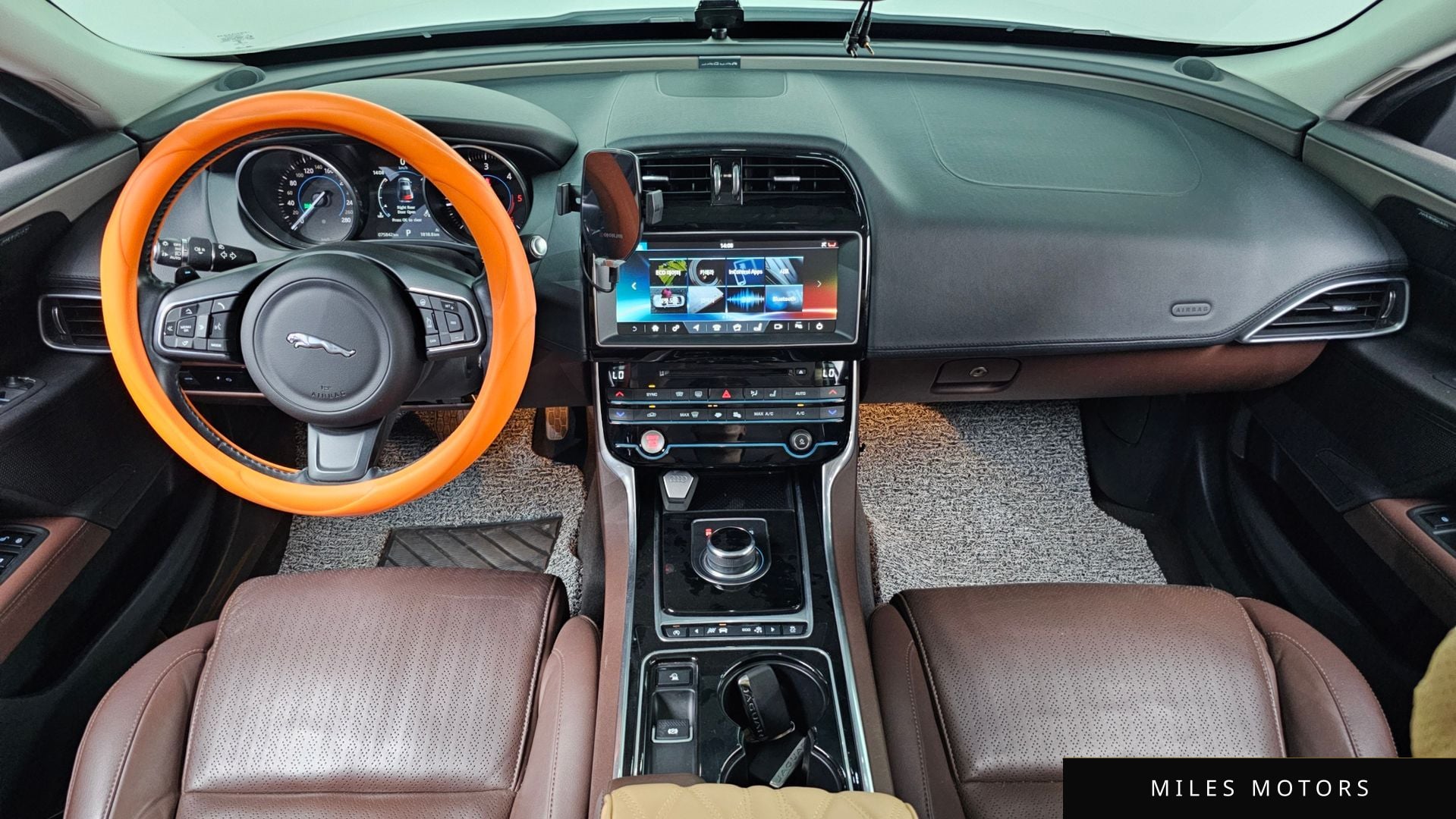 Jaguar XE 2017 — миниатюра 7