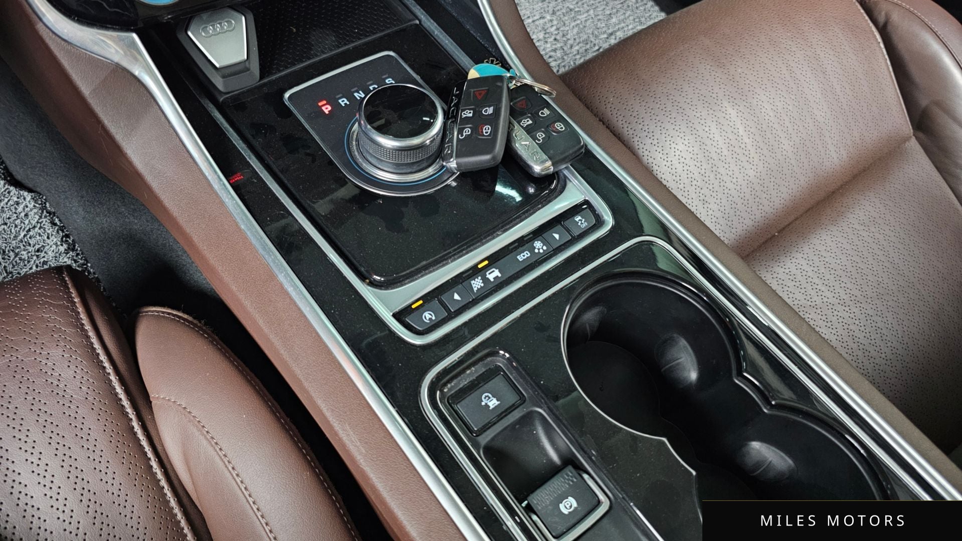 Jaguar XE 2017 — миниатюра 9