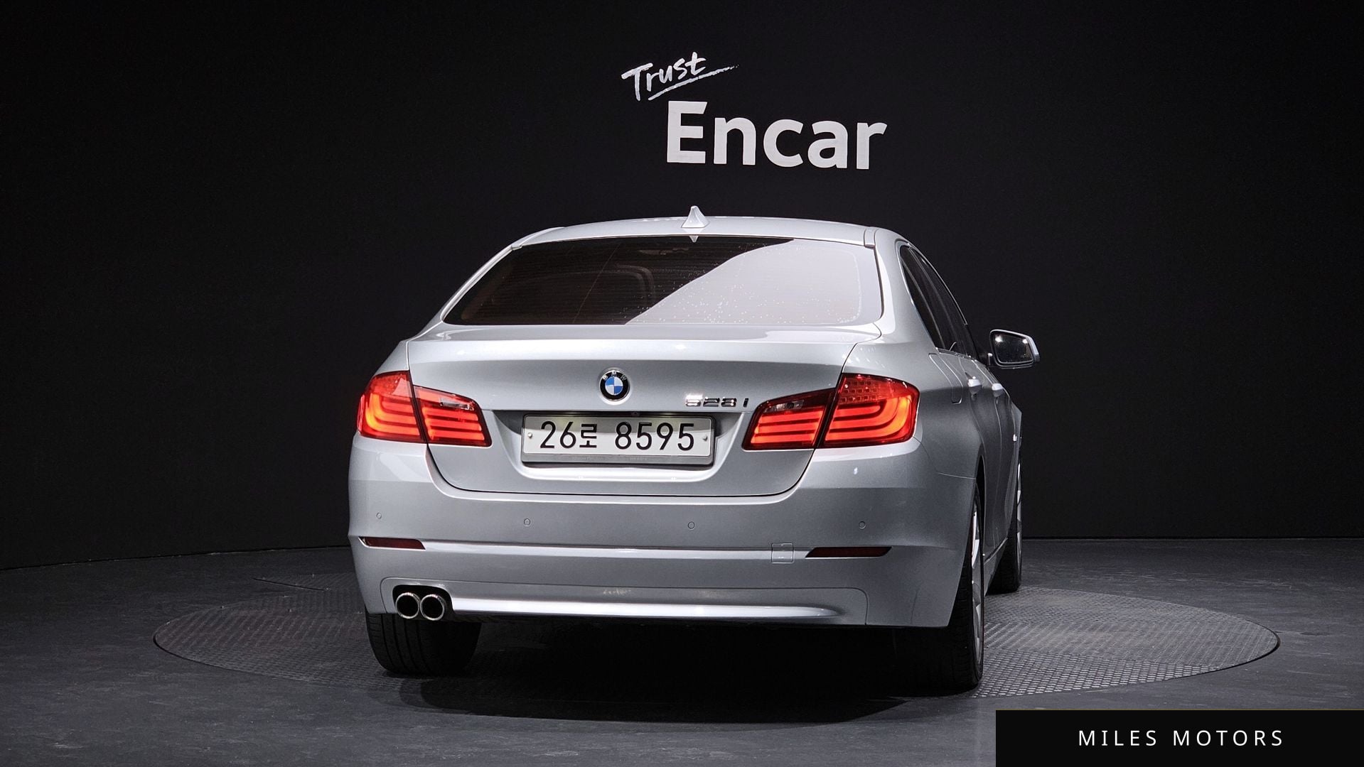 BMW 5 Series (F10) 2011 — миниатюра 4